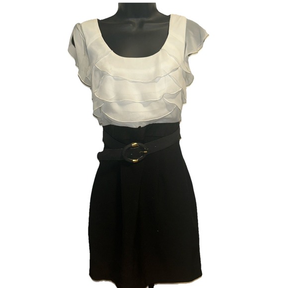 By & By Dress Cocktail Party Wedding Short MIDI Womens 5 White Black Ruffles - Picture 1 of 9